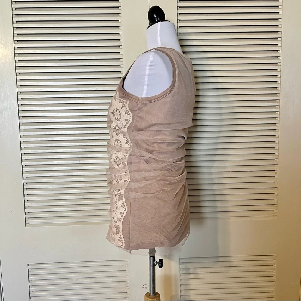 Sundance Mesh Appliqué Ruche Top - Picture 3 of 6